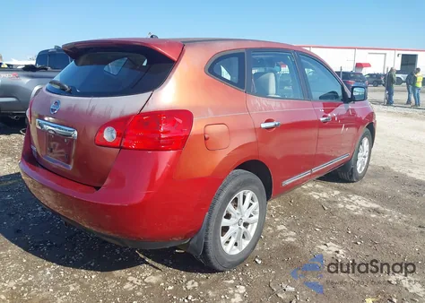 2013 Nissan Rogue S z USA, uszkodzony, nr VIN JN8AS5MT0DW004122